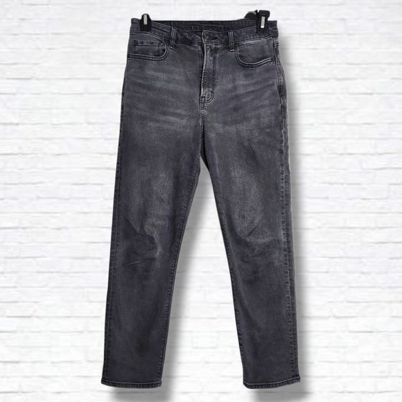 American Eagle Outfitters Denim - American Eagle Outfitters Vintage Black Wash Mom High Rise Jeans Size 6R
